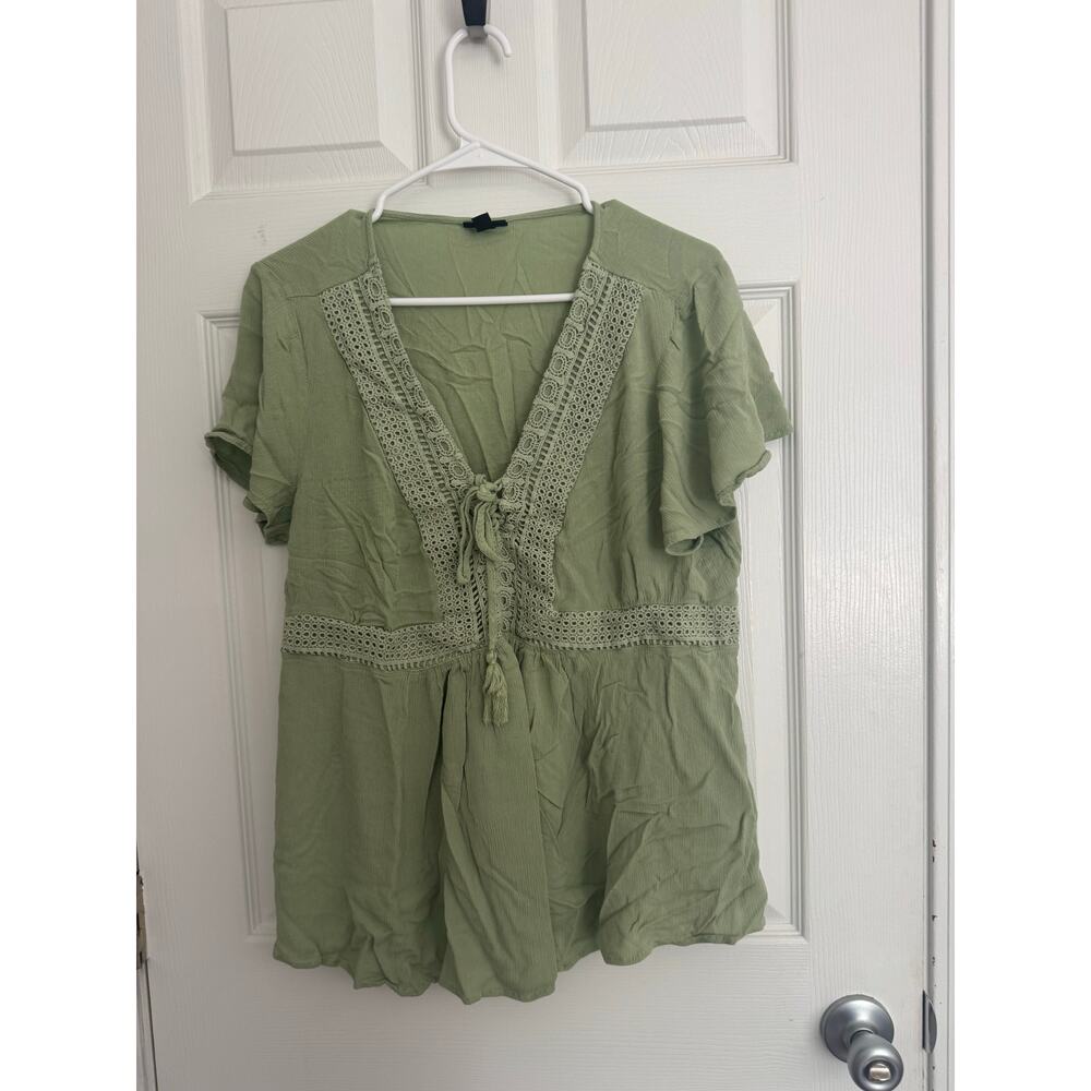 Torrid Green Babydoll Crinkle Gauze Crochet Inset Blouse Sz: 2 (2x)